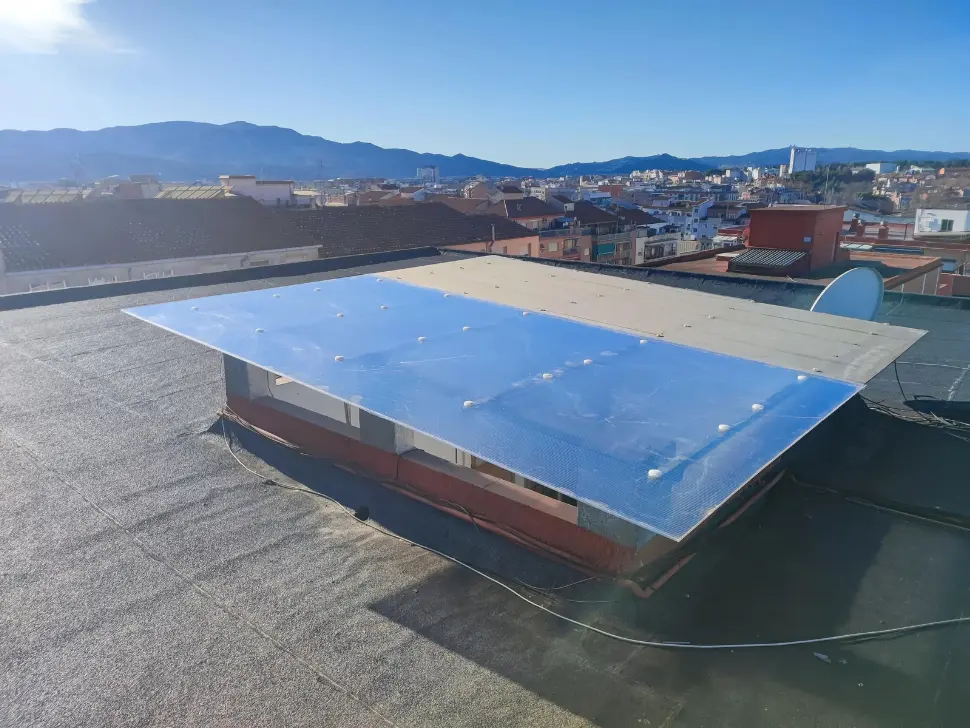 Reparación, sustitución y colocación de claraboyas